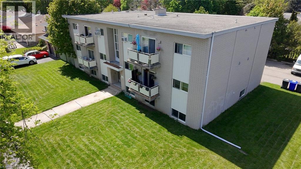 206 Indian Road, Kitchener, ON - Outdoor