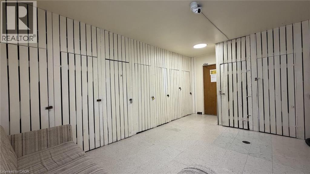 206 Indian Road, Kitchener, ON - Indoor Photo Showing Other Room