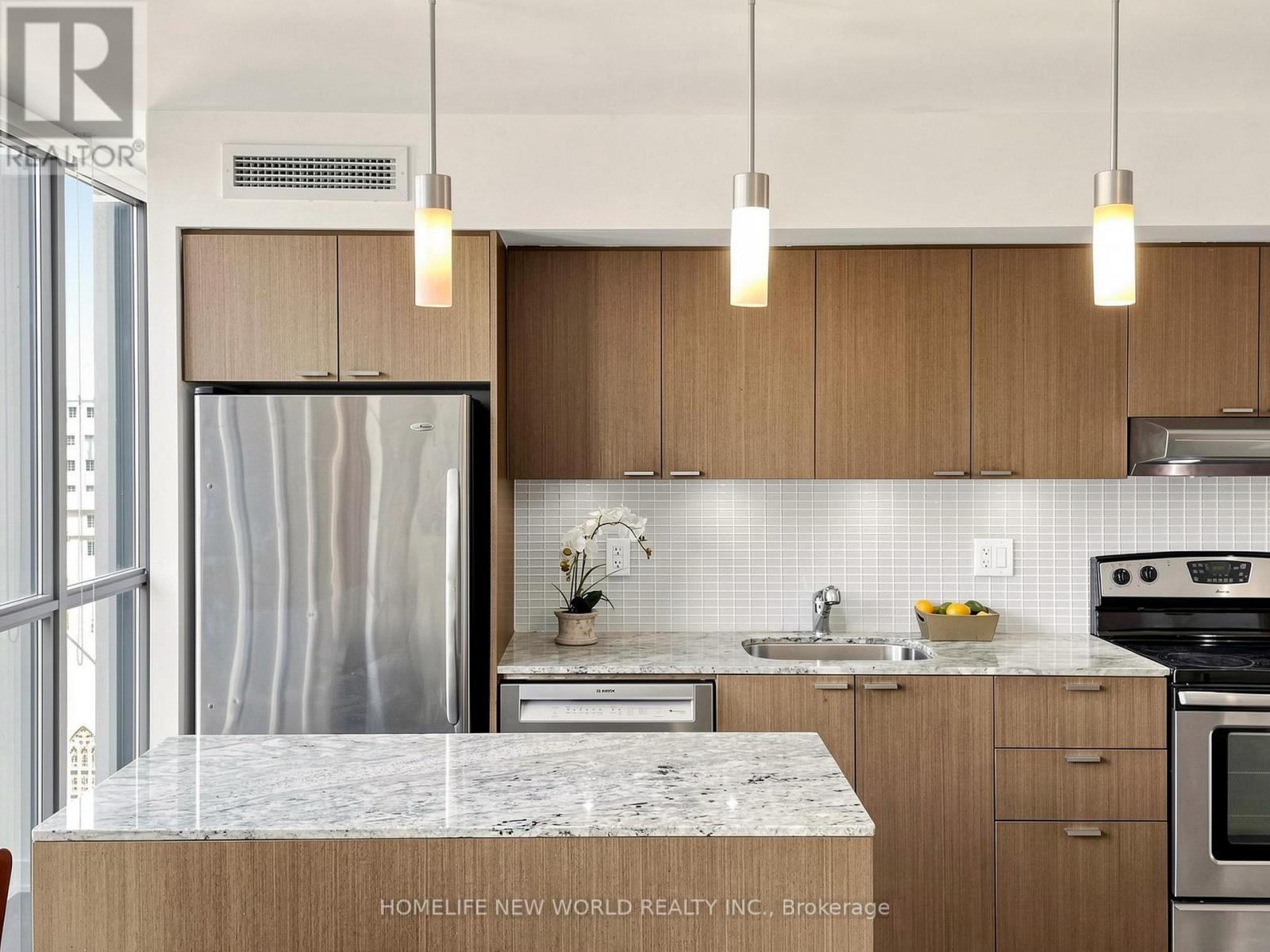 1406 - 110 Charles Street E, Toronto, ON - Indoor Photo Showing Kitchen With Stainless Steel Kitchen With Upgraded Kitchen