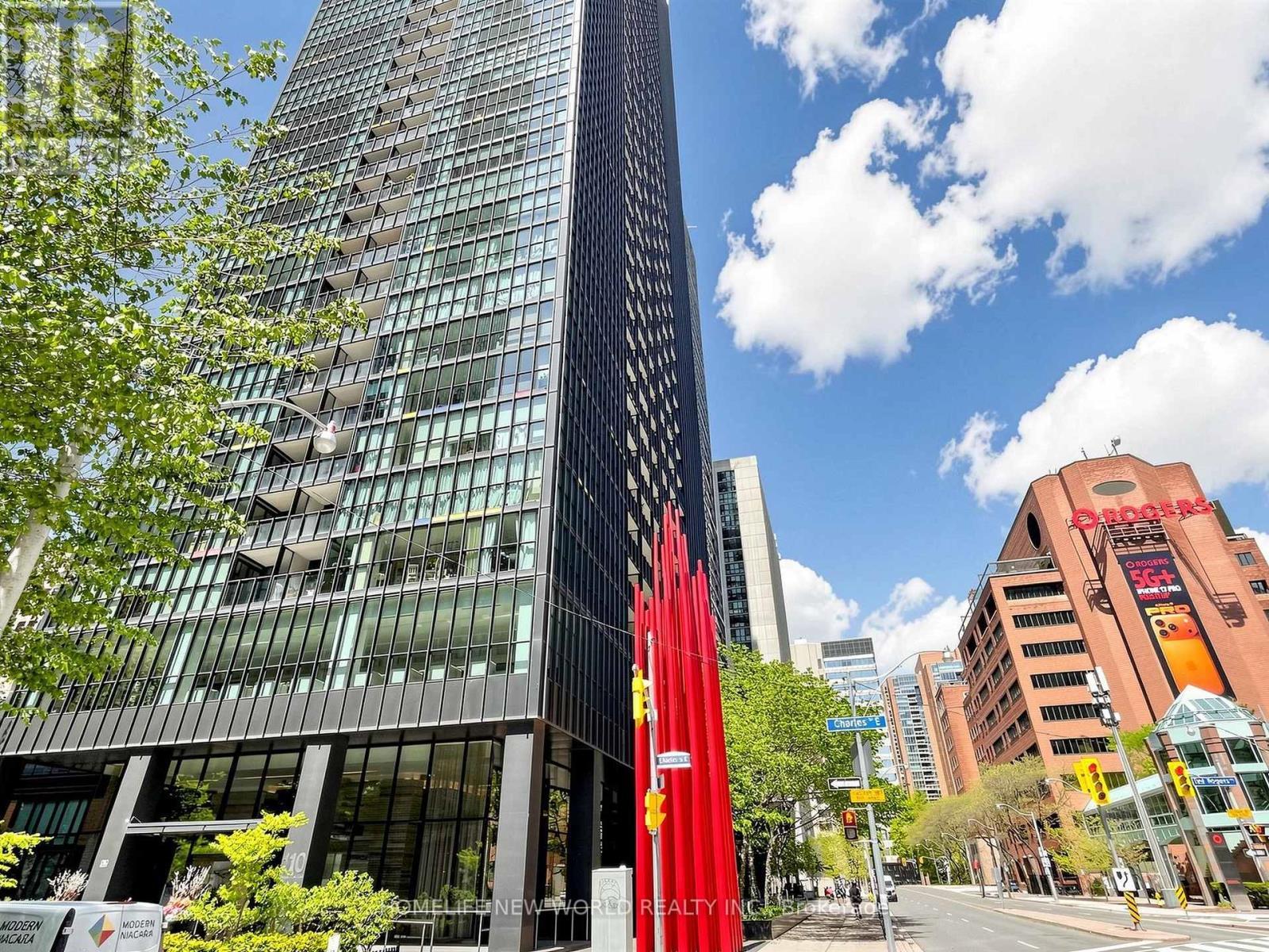 1406 - 110 Charles Street E, Toronto, ON - Outdoor With Facade