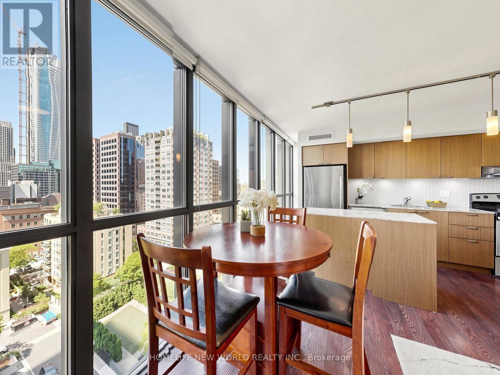 1406 - 110 Charles Street E, Toronto, ON - Indoor