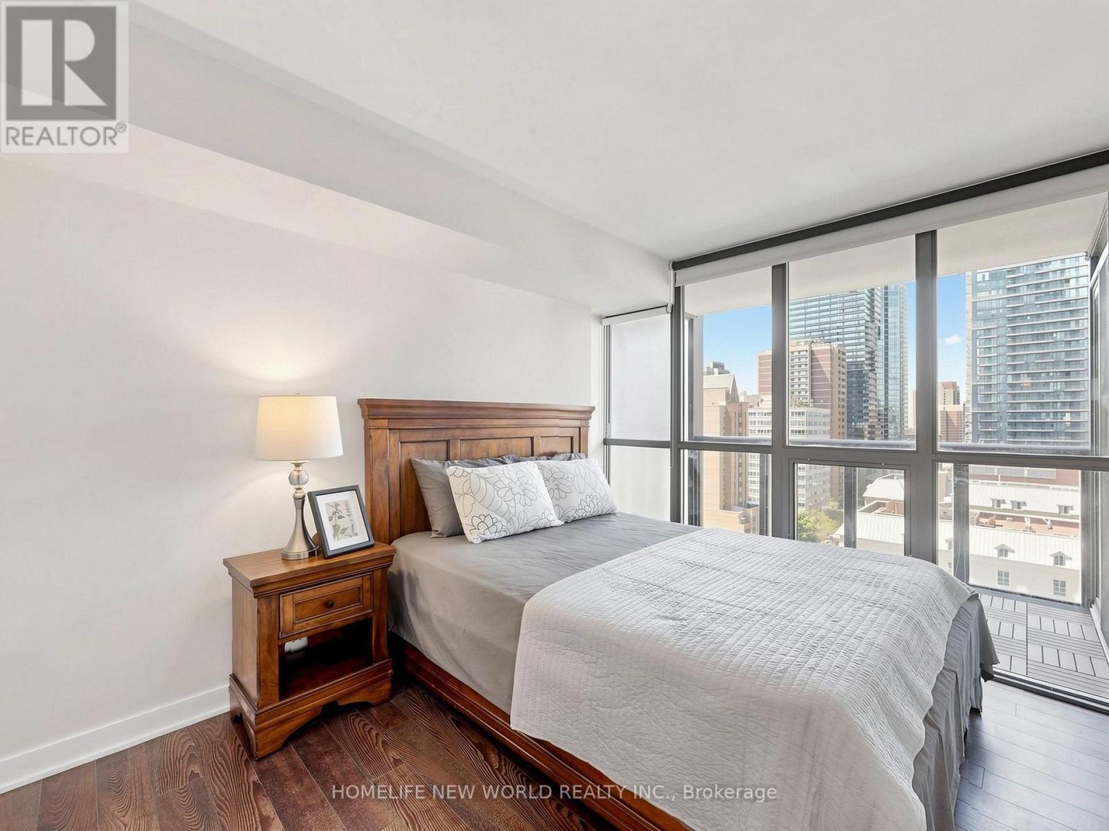 1406 - 110 Charles Street E, Toronto, ON - Indoor Photo Showing Bedroom