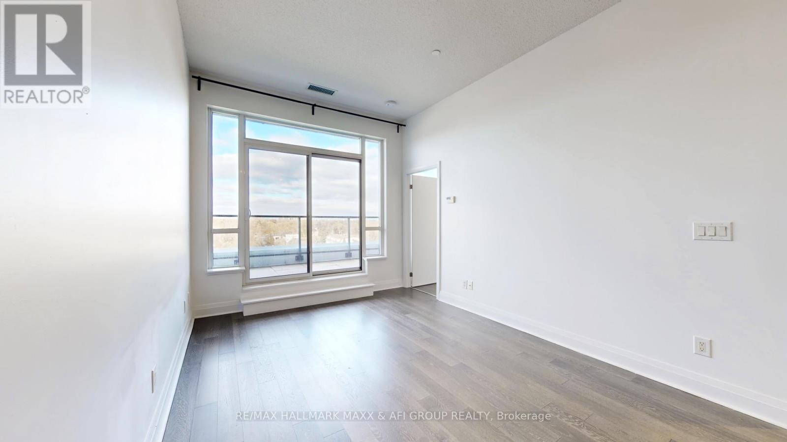 617 - 399 Spring Garden Avenue, Toronto, ON - Indoor Photo Showing Other Room