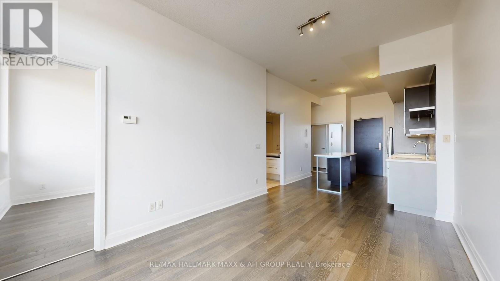 617 - 399 Spring Garden Avenue, Toronto, ON - Indoor Photo Showing Other Room
