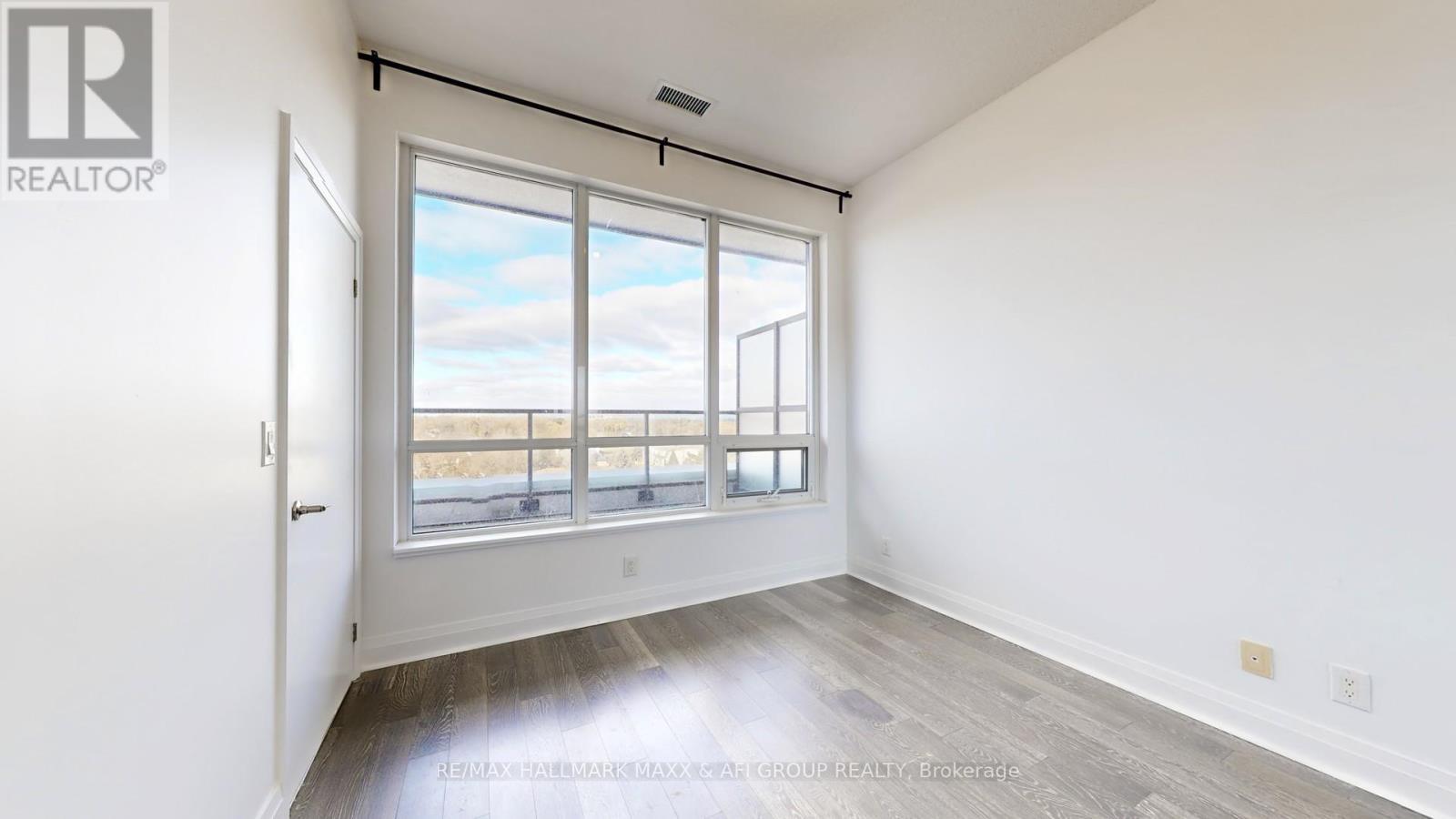 617 - 399 Spring Garden Avenue, Toronto, ON - Indoor Photo Showing Other Room