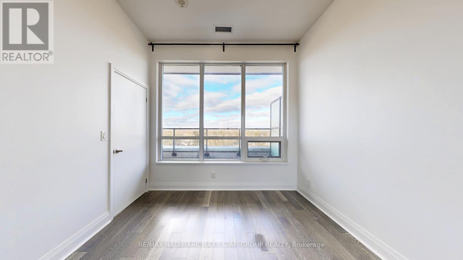 617 - 399 Spring Garden Avenue, Toronto, ON - Indoor Photo Showing Other Room