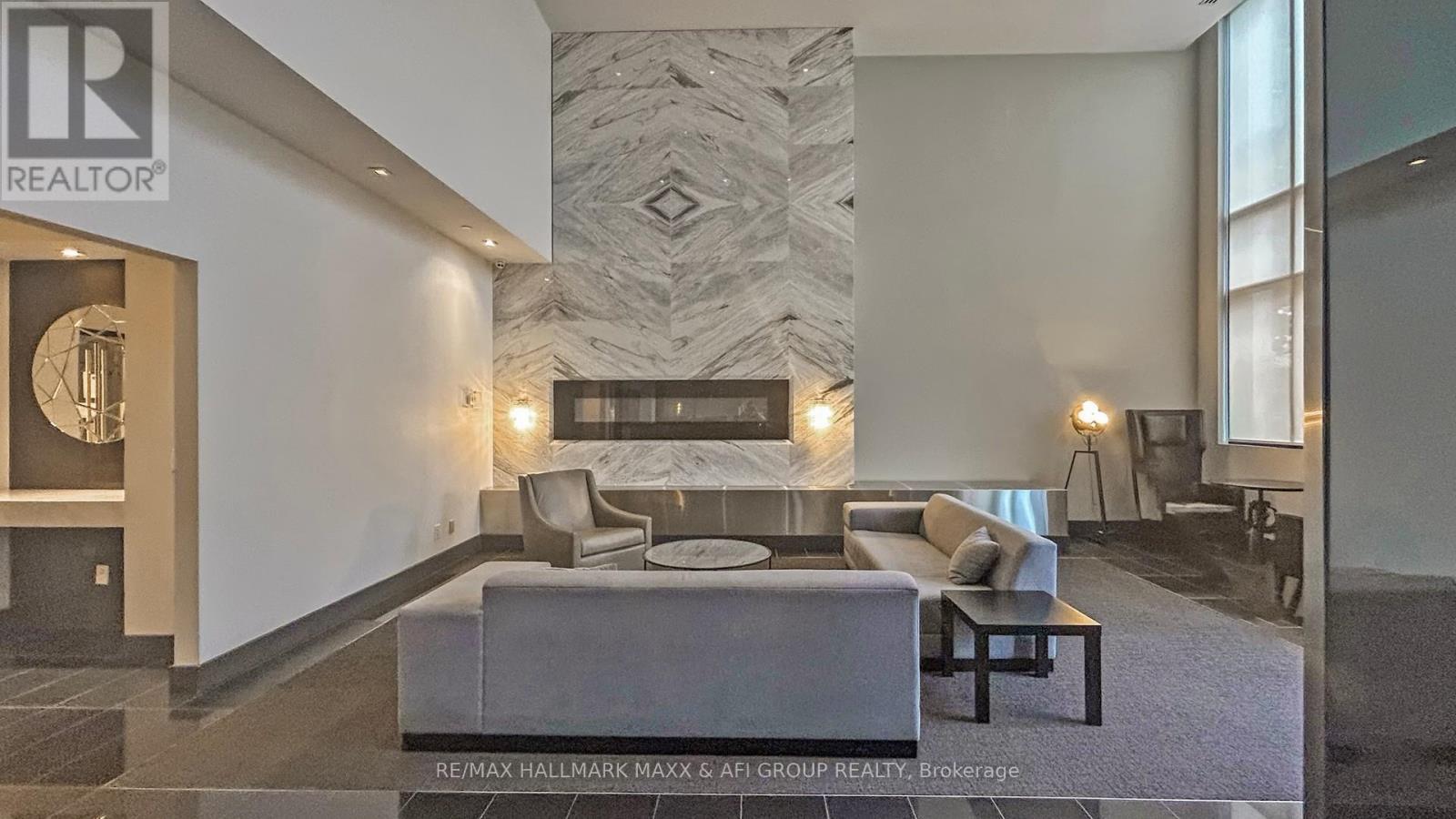 617 - 399 Spring Garden Avenue, Toronto, ON - Indoor Photo Showing Living Room With Fireplace
