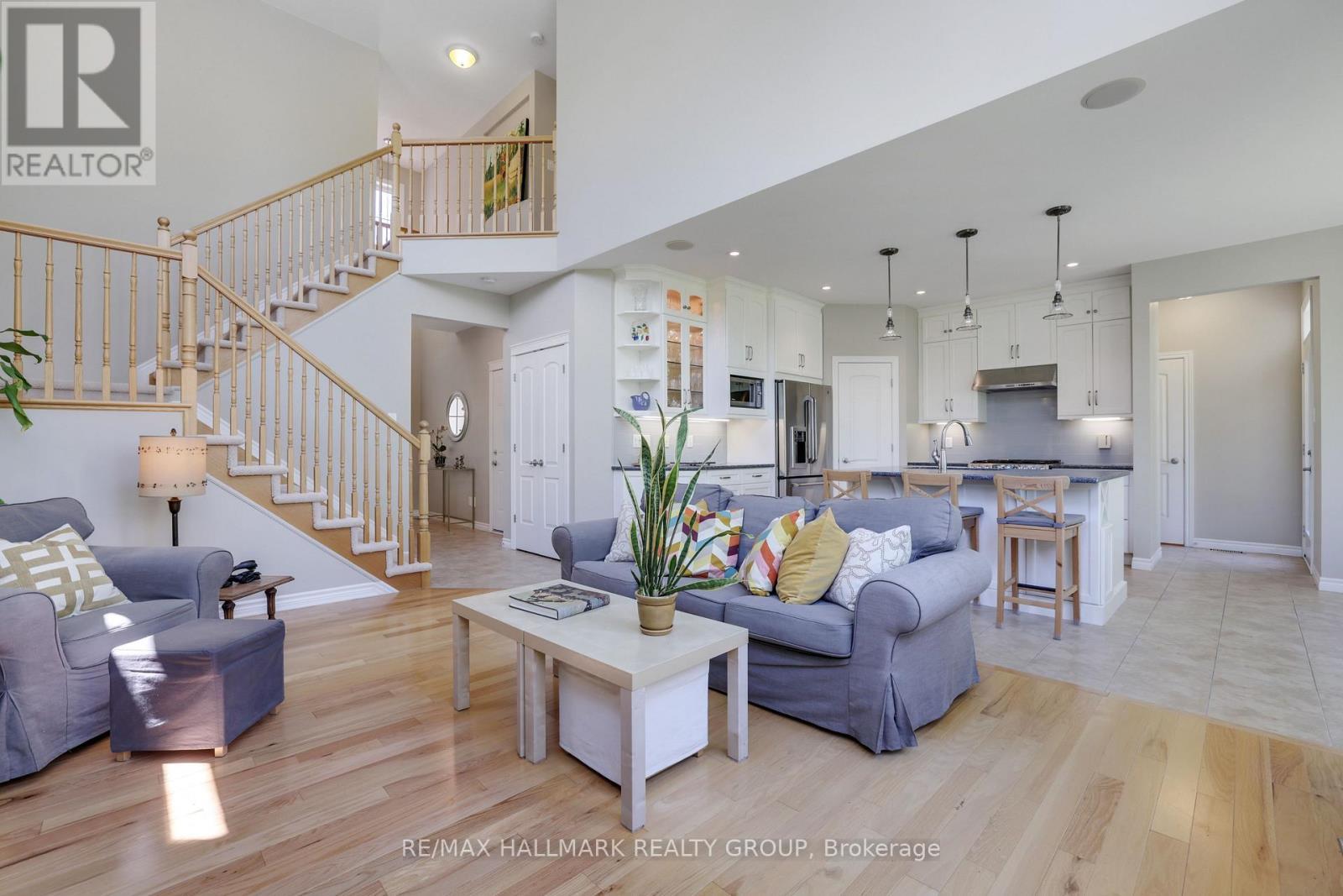 90 Stonewater Bay, Carleton Place, ON - Indoor Photo Showing Living Room