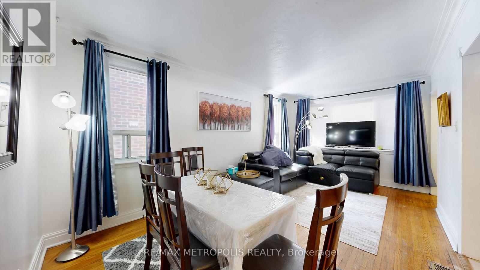 291 Kennedy Road E, Toronto, ON - Indoor Photo Showing Dining Room