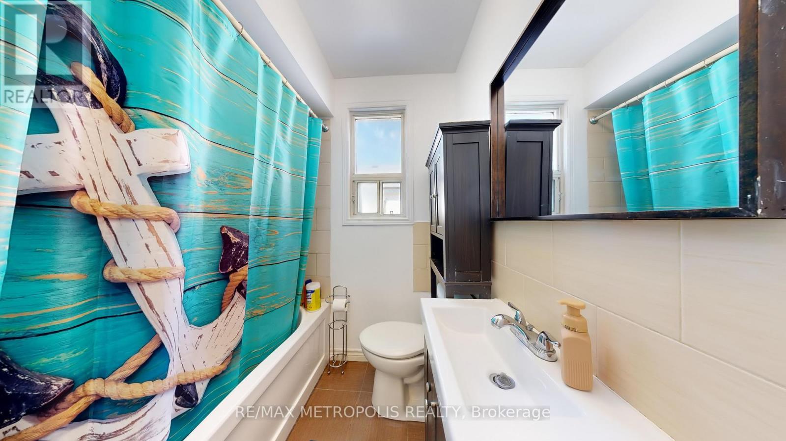 291 Kennedy Road E, Toronto, ON - Indoor Photo Showing Bathroom