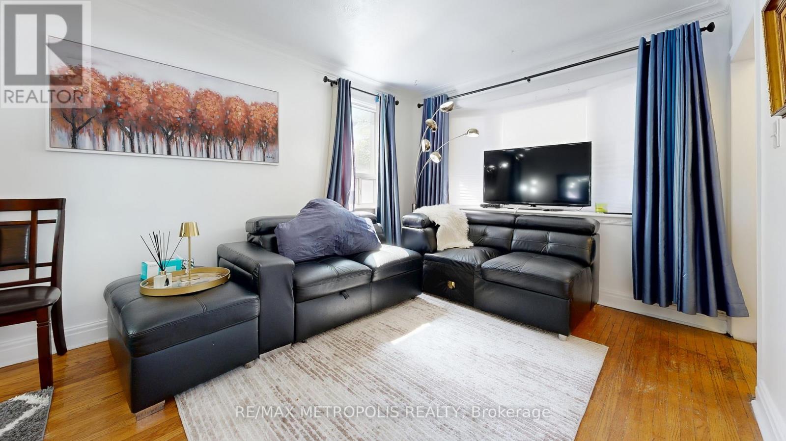 291 Kennedy Road E, Toronto, ON - Indoor Photo Showing Other Room