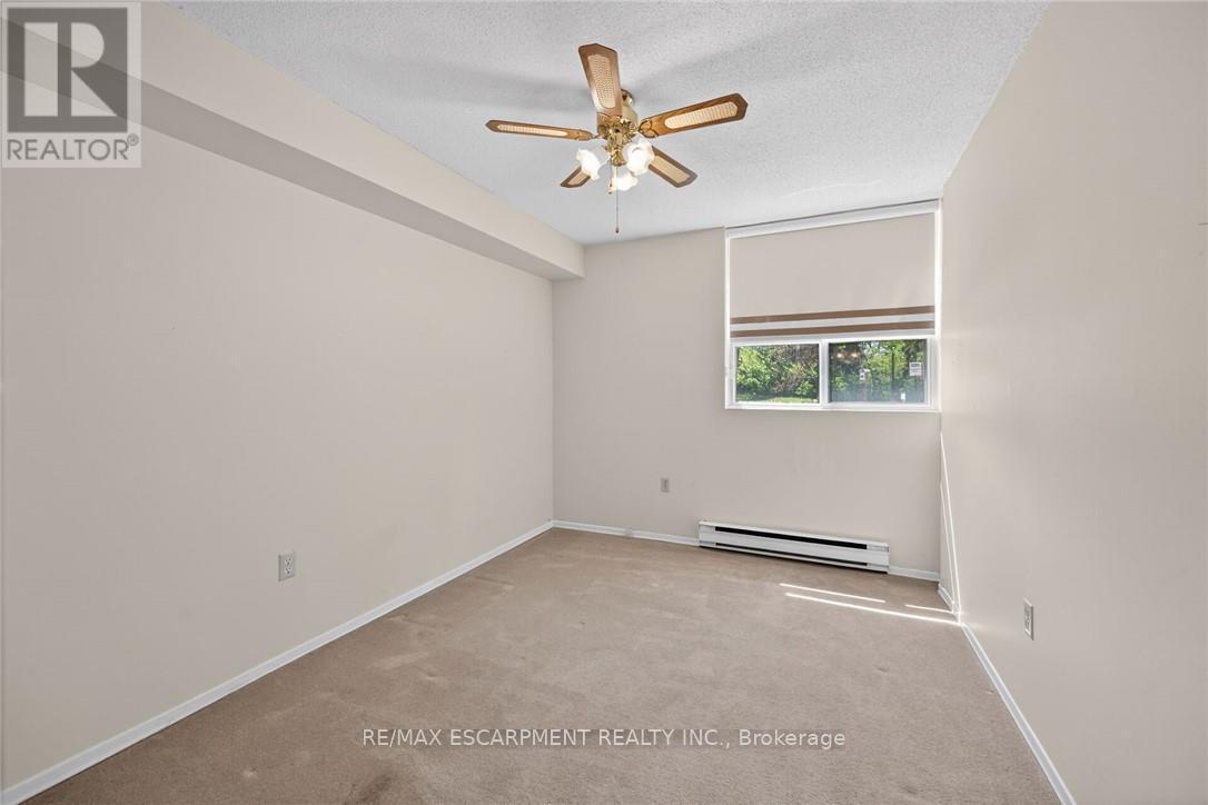 101 - 700 Dynes Road, Burlington, ON - Indoor Photo Showing Other Room