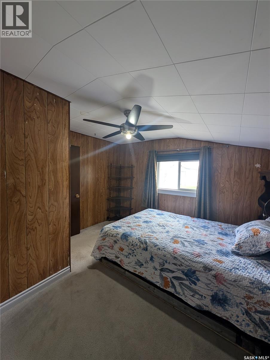 1105 9Th Street, Perdue, SK - Indoor Photo Showing Bedroom