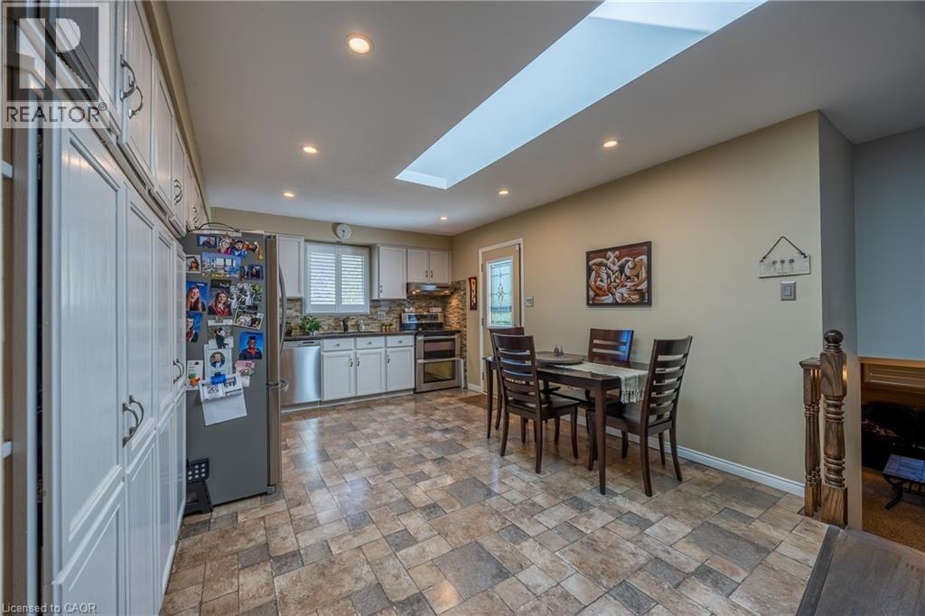 307 Orkney Street W, Caledonia, ON - Indoor