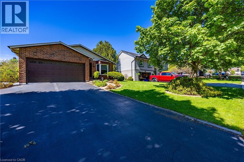 307 Orkney Street W, Caledonia, ON - Outdoor