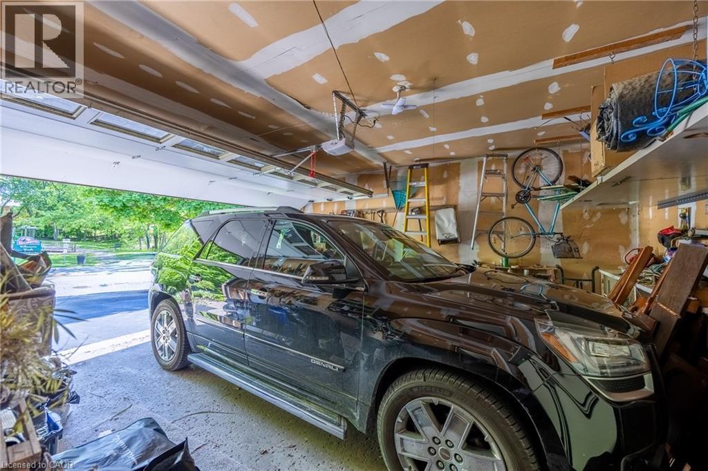307 Orkney Street W, Caledonia, ON - Indoor Photo Showing Garage