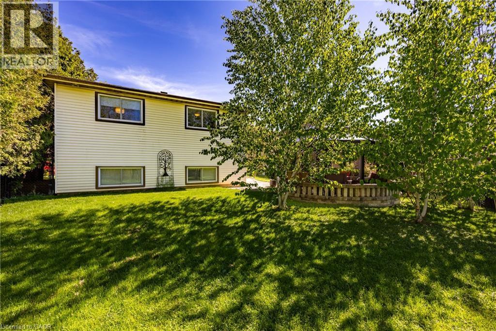 307 Orkney Street W, Caledonia, ON - Outdoor