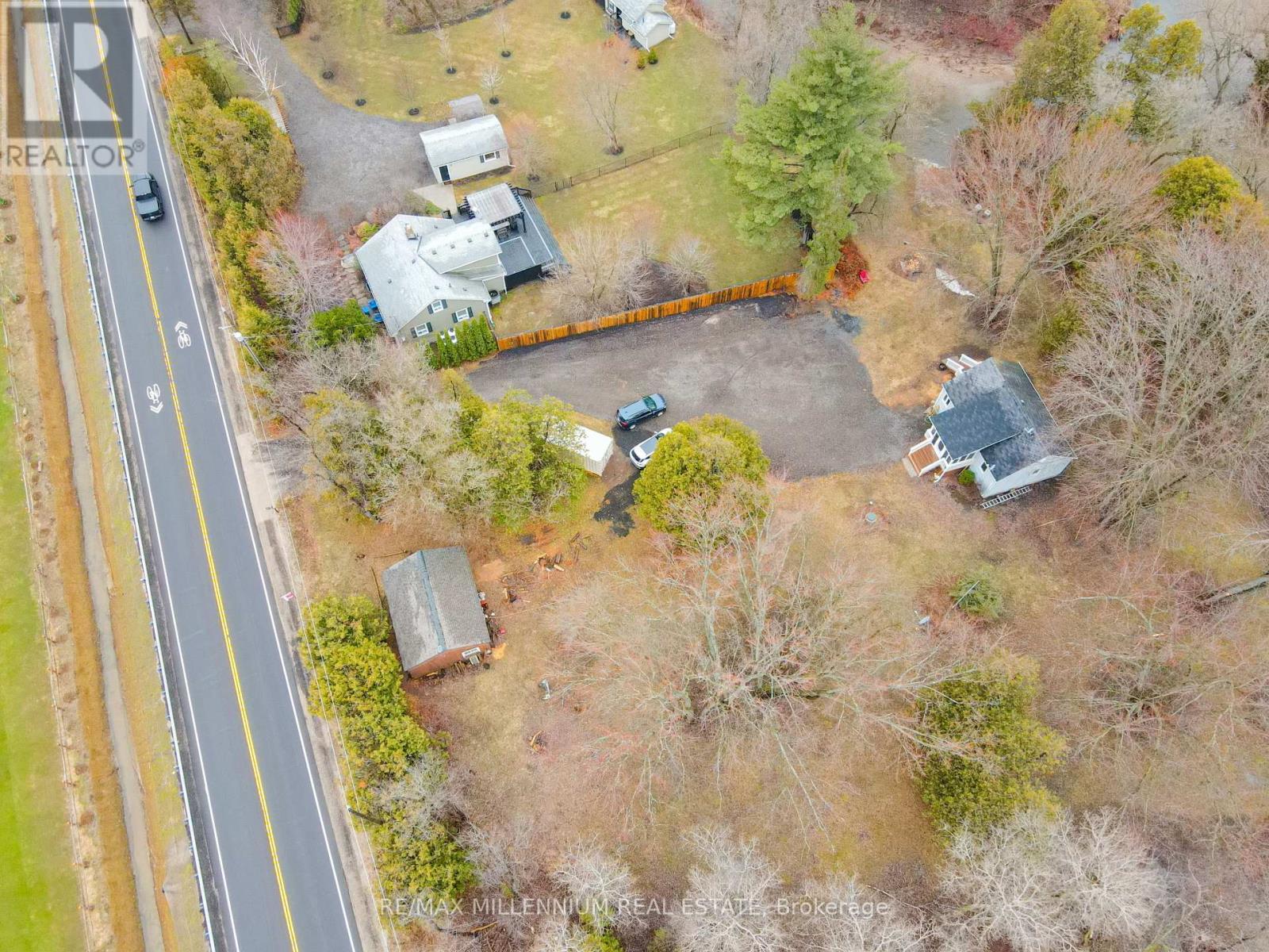 2424 Olde Base Line Road, Caledon, ON - Outdoor With View