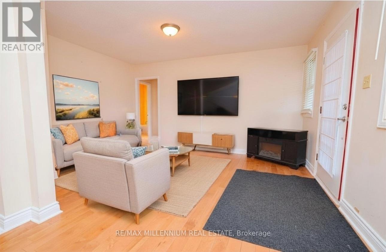 2424 Olde Base Line Road, Caledon, ON - Indoor