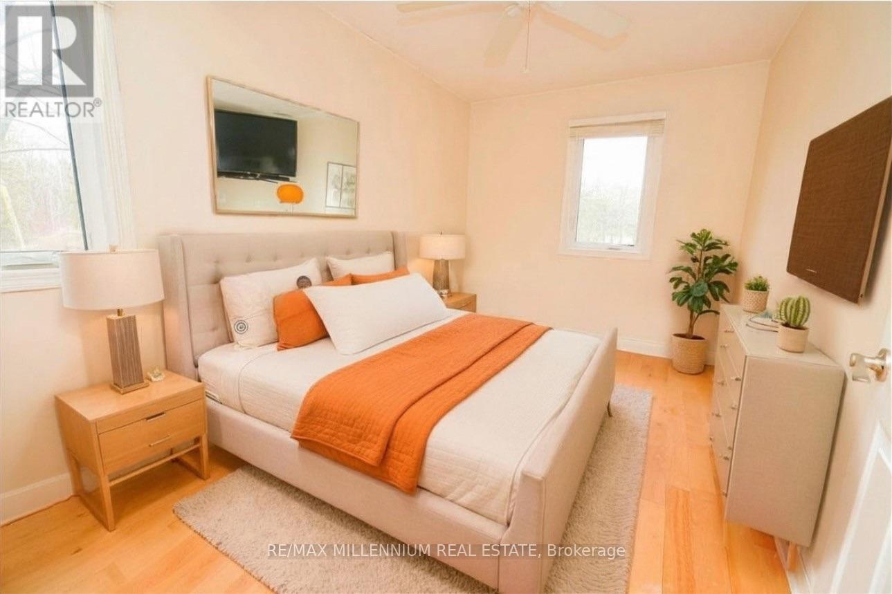 2424 Olde Base Line Road, Caledon, ON - Indoor Photo Showing Bedroom