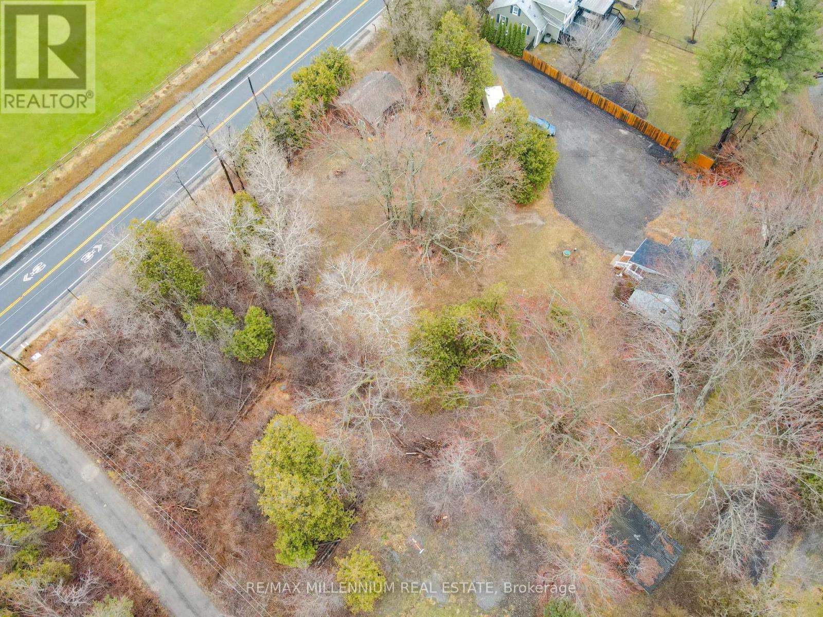 2424 Olde Base Line Road, Caledon, ON - Outdoor With View