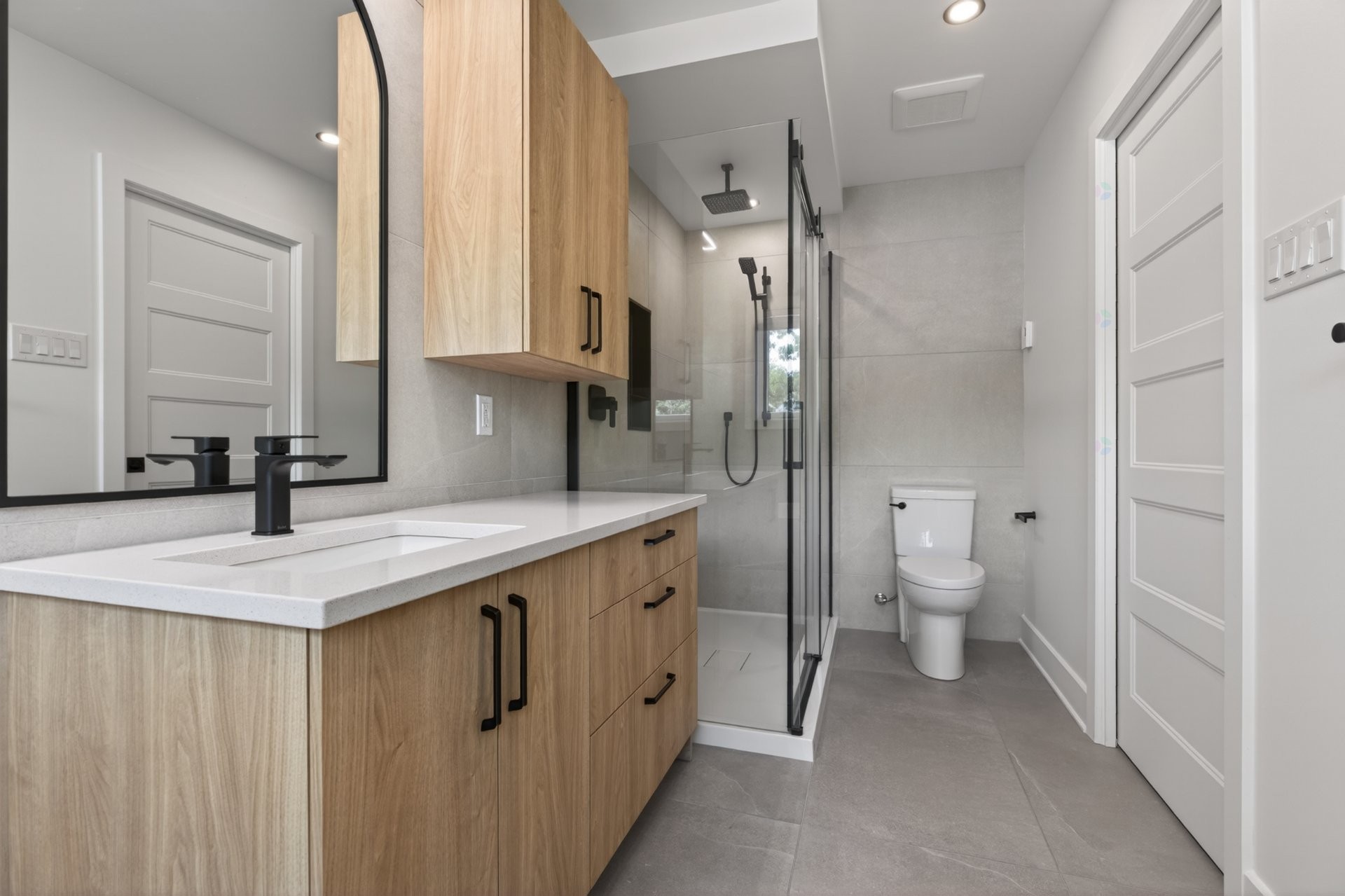 Master Bathroom - 3 Rue Thomas-Dennis, Notre-Dame-De-L'Île-Perrot, QC - Indoor Photo Showing Bathroom