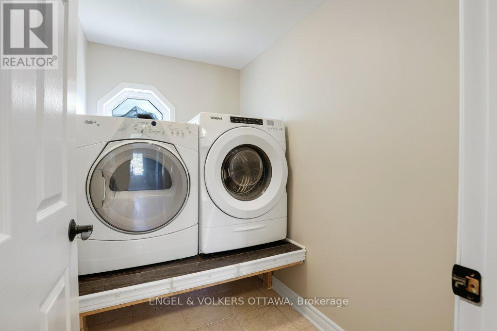 23 Biscayne Crescent, Ottawa, ON - Indoor Photo Showing Laundry Room