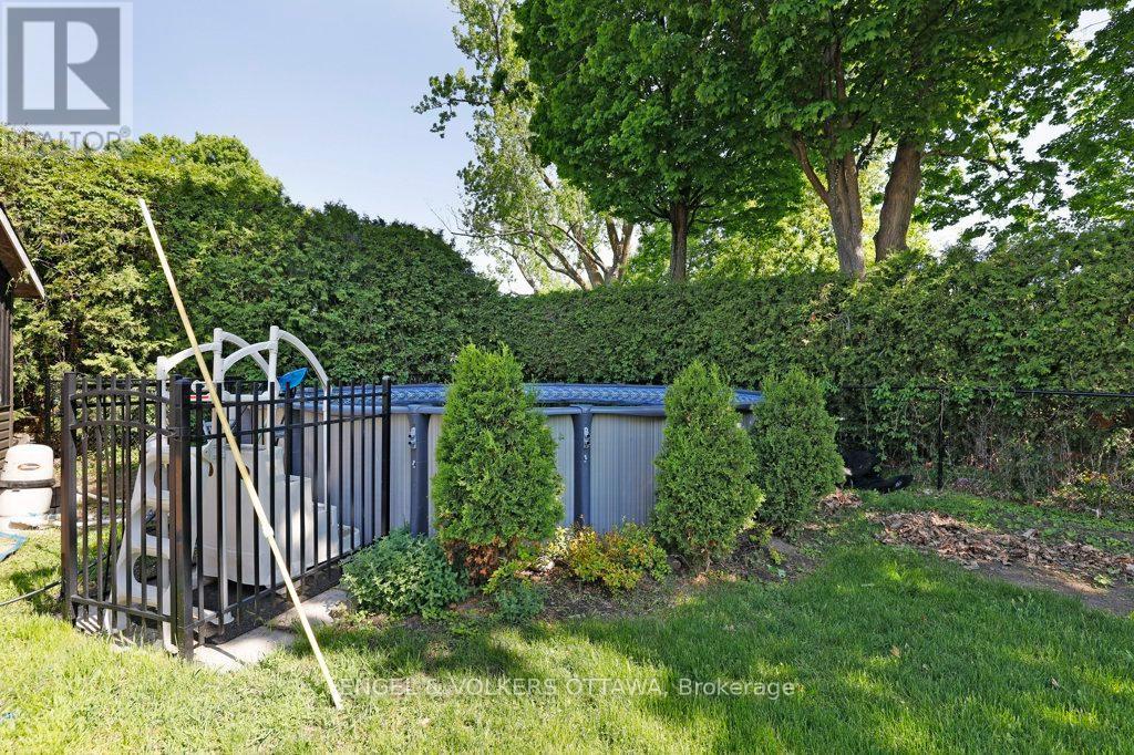 23 Biscayne Crescent, Ottawa, ON - Outdoor