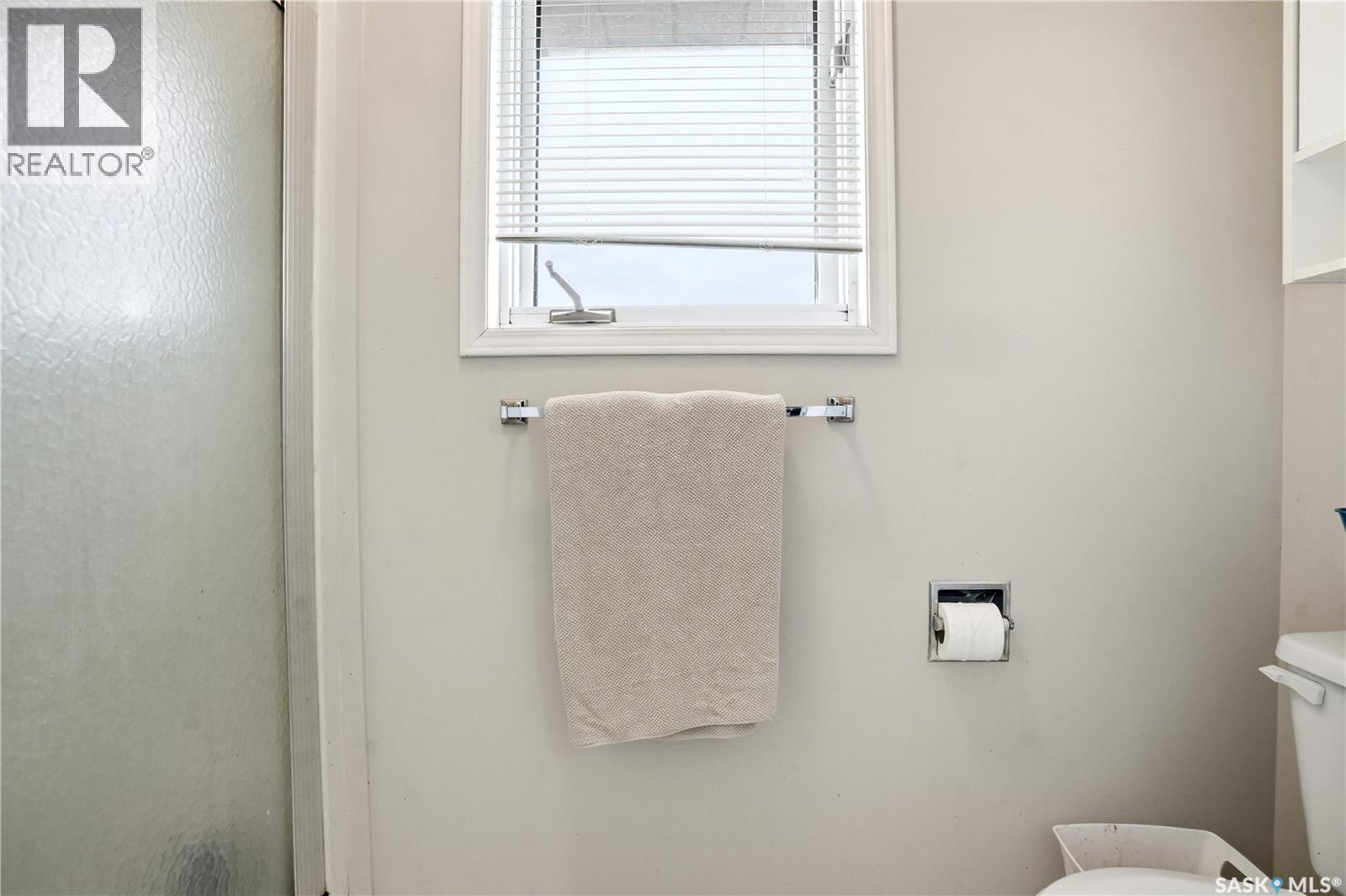 1204 Boehm Bay N, Regina, SK - Indoor Photo Showing Bathroom