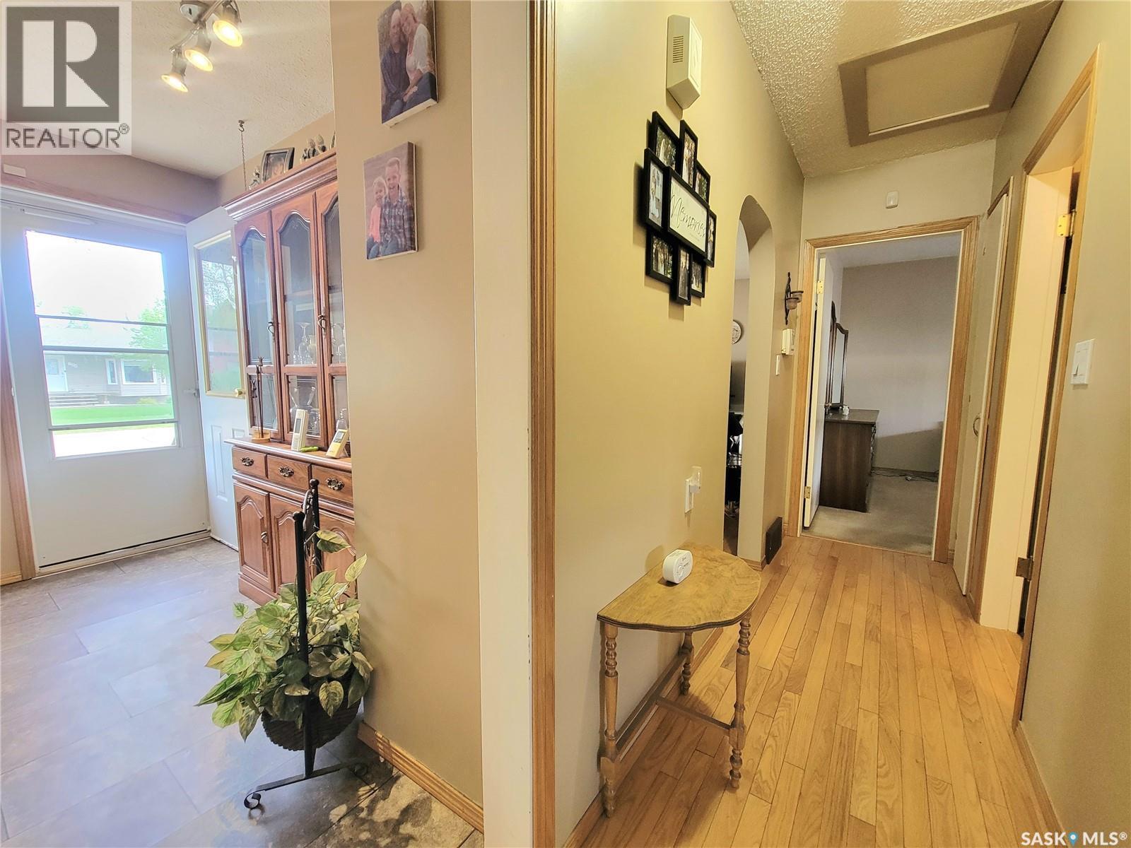 303 3 Street E, Wilkie, SK - Indoor Photo Showing Other Room