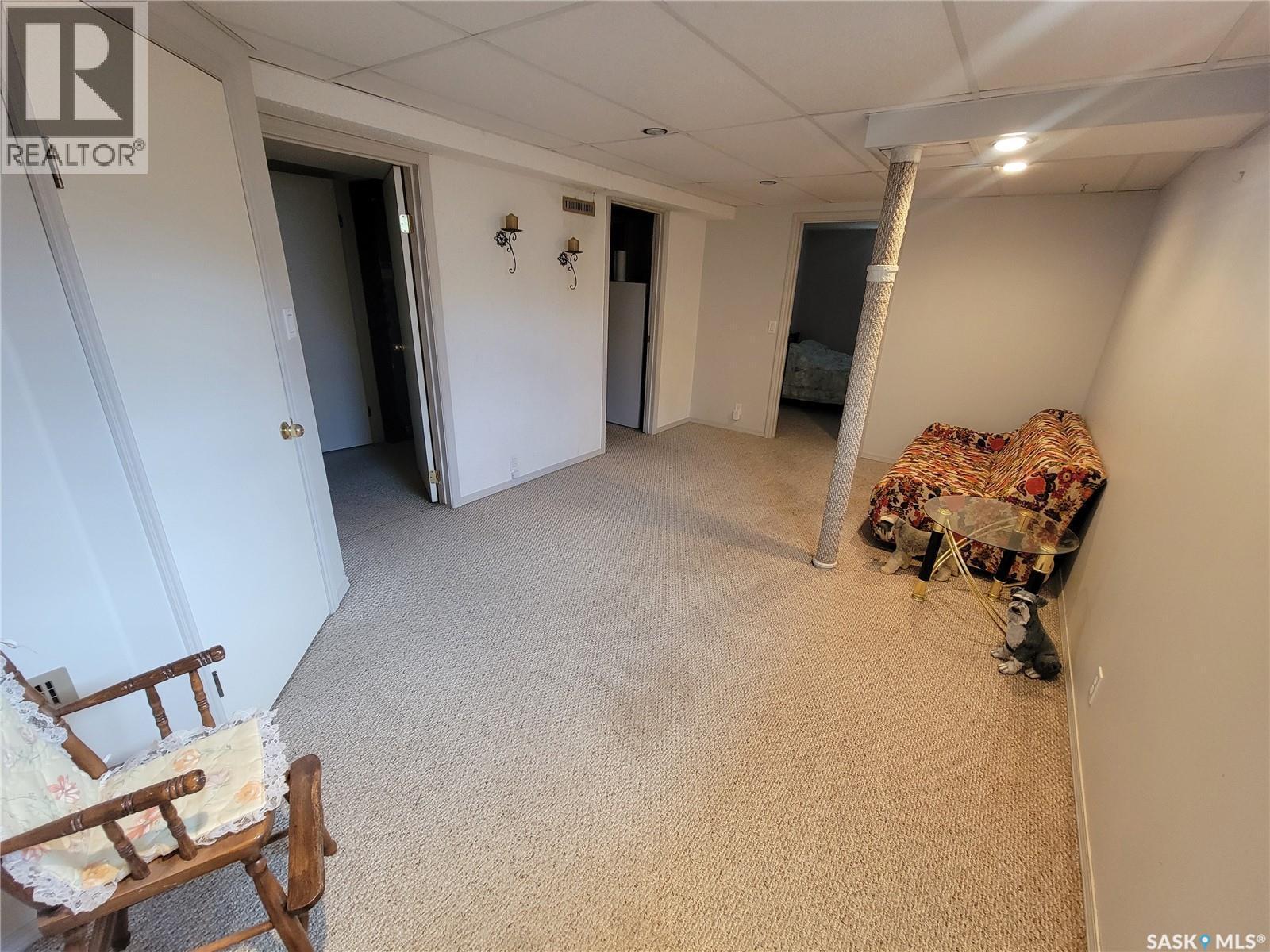 303 3 Street E, Wilkie, SK - Indoor
