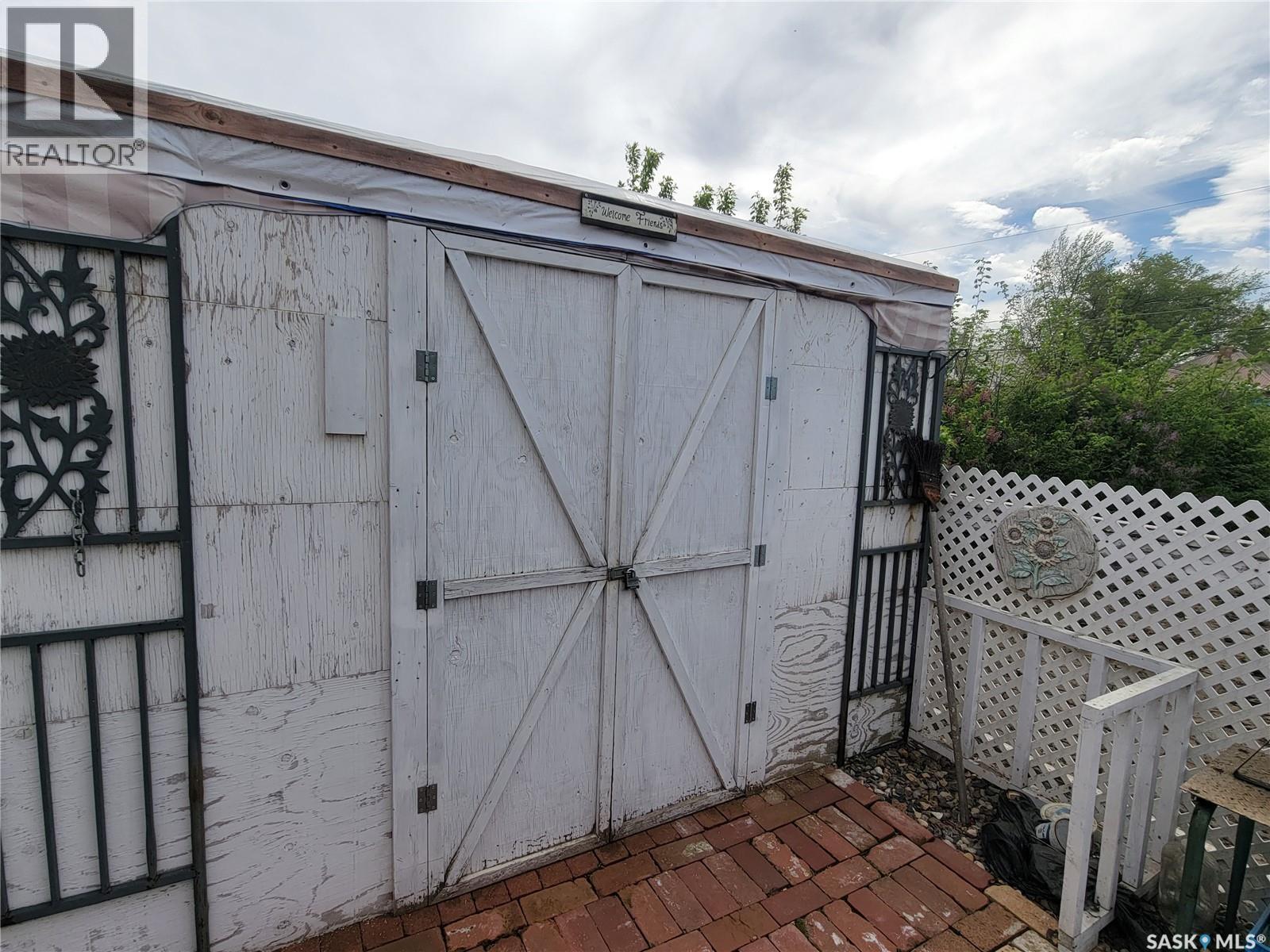 303 3 Street E, Wilkie, SK - Outdoor