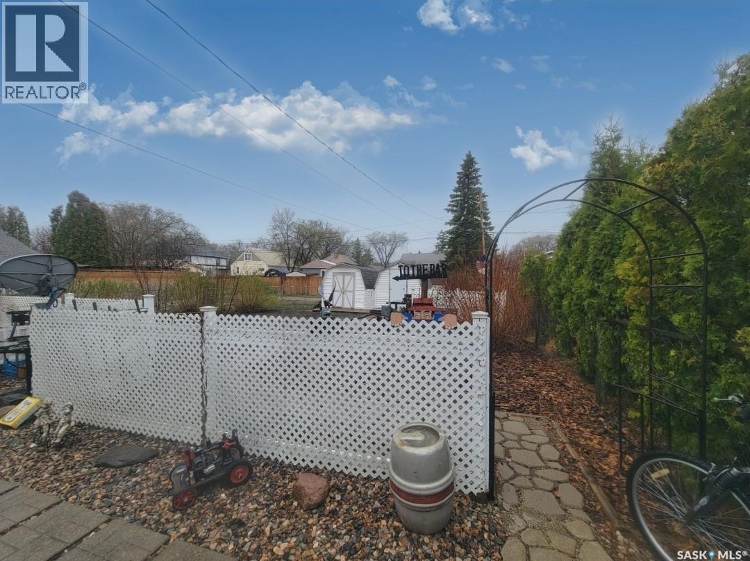 303 3 Street E, Wilkie, SK - Outdoor With Deck Patio Veranda