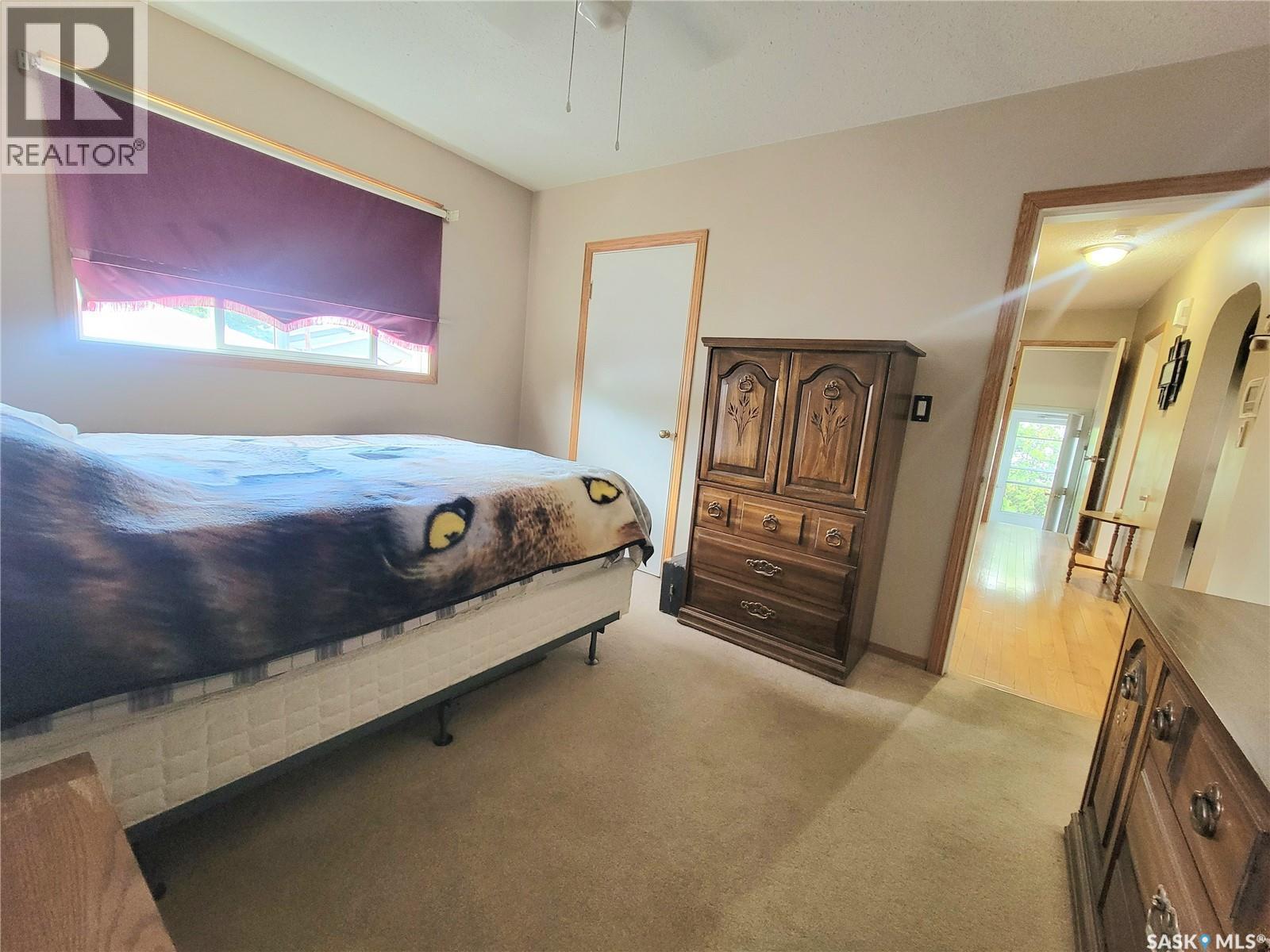 303 3 Street E, Wilkie, SK - Indoor Photo Showing Bedroom