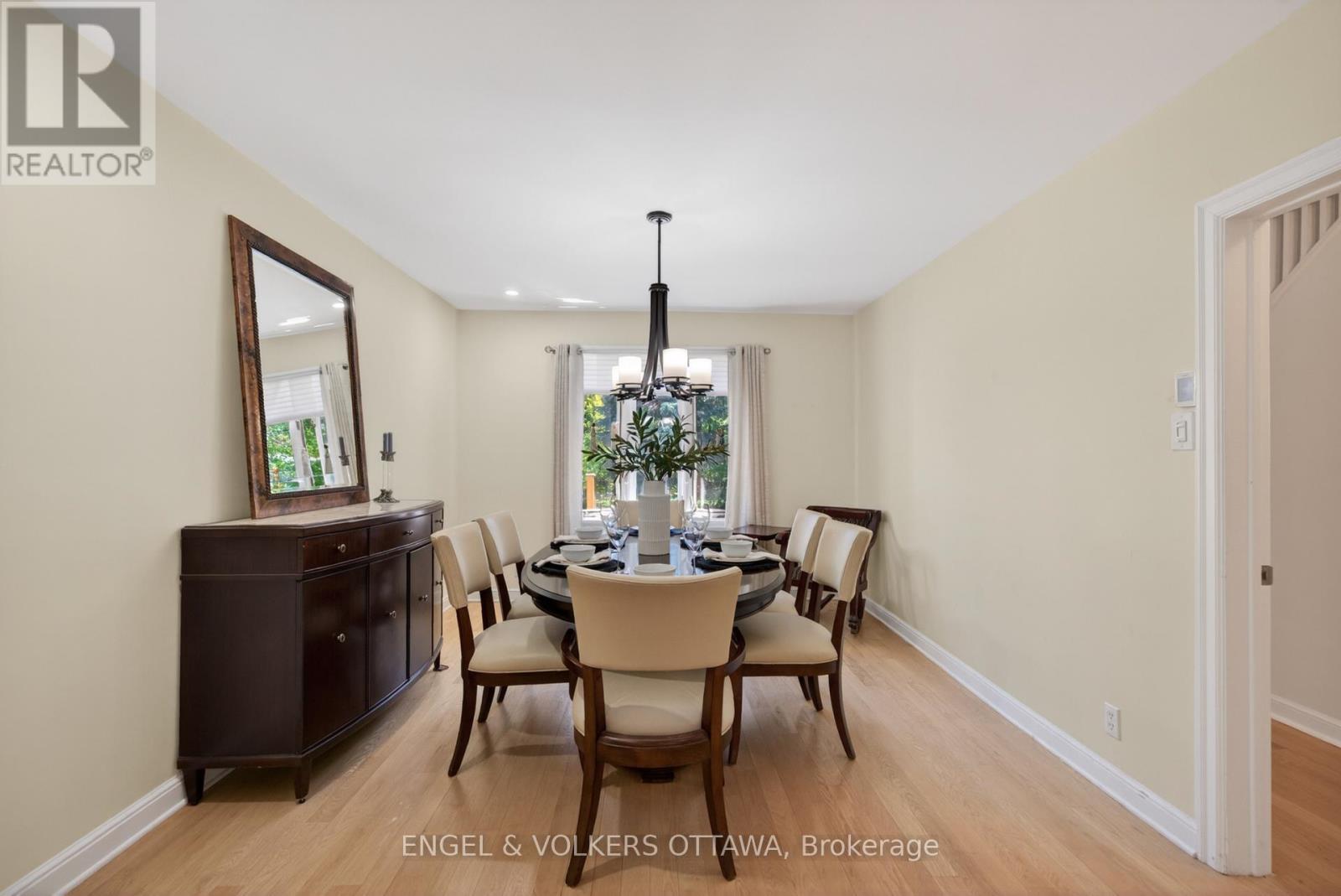 1396 Micmac Street, Ottawa, ON - Indoor Photo Showing Dining Room