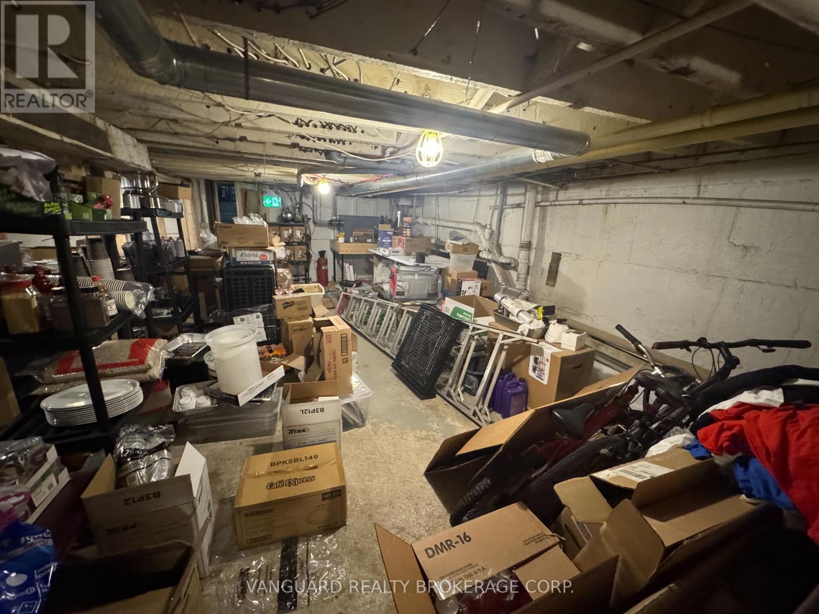 27 Dunlop Street W, Barrie, ON