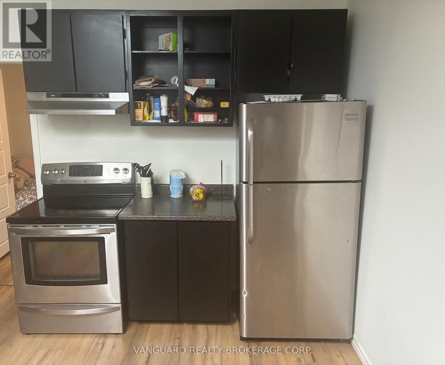 27 Dunlop Street W, Barrie, ON