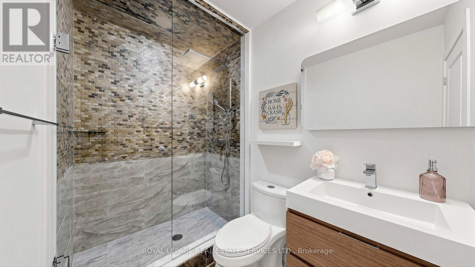 285 Bronte Road, Oakville, ON - Indoor Photo Showing Bathroom
