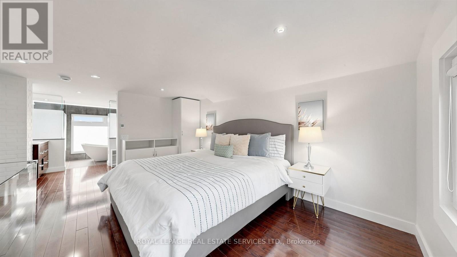 285 Bronte Road, Oakville, ON - Indoor Photo Showing Bedroom