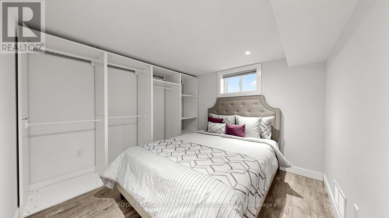 285 Bronte Road, Oakville, ON - Indoor Photo Showing Bedroom