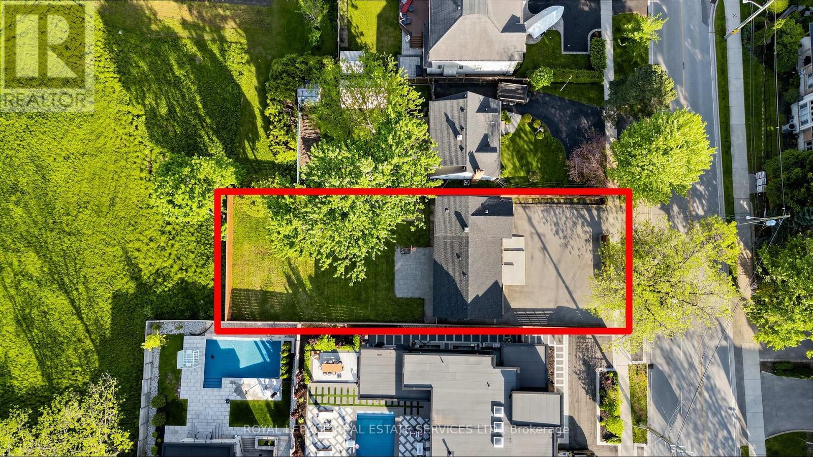 285 Bronte Road, Oakville, ON - Outdoor