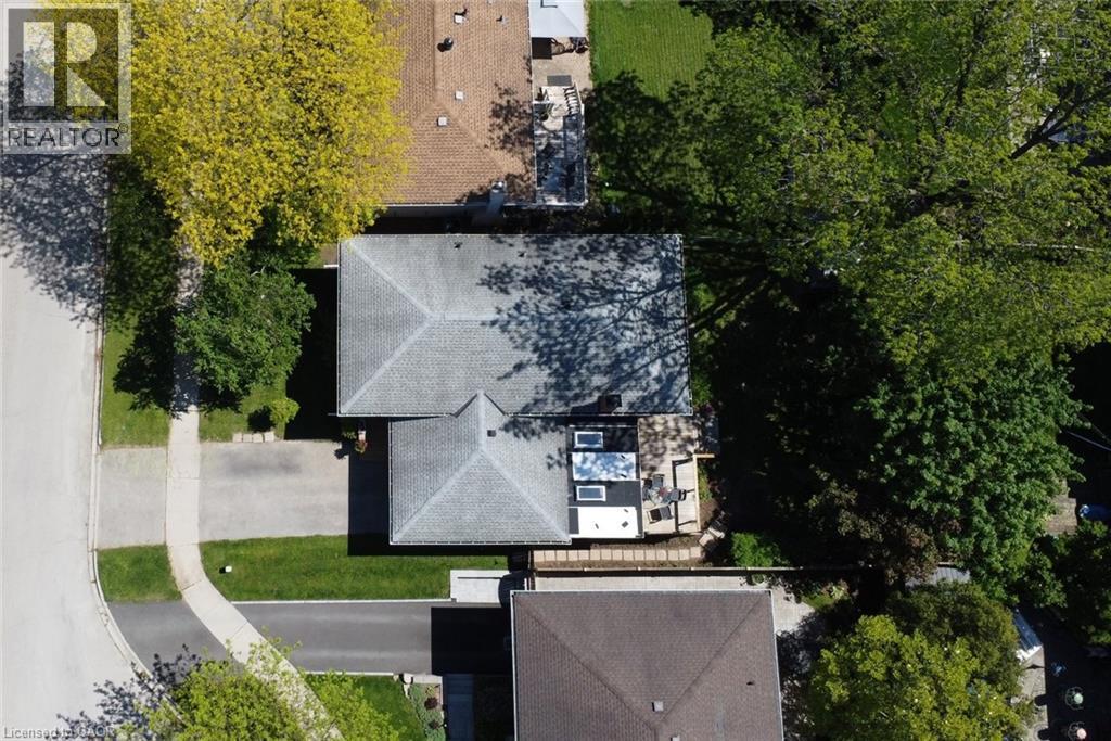 740 Hyde Road, Burlington, ON - Outdoor