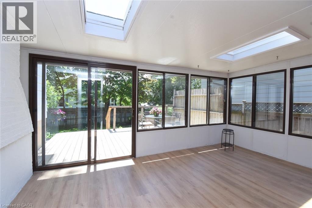 740 Hyde Road, Burlington, ON - Indoor Photo Showing Other Room