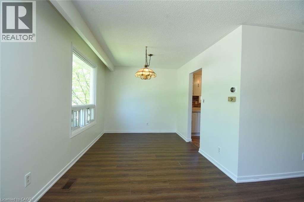 740 Hyde Road, Burlington, ON - Indoor Photo Showing Other Room