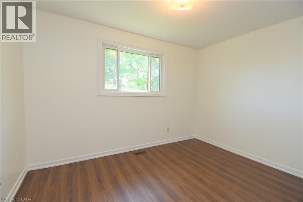 740 Hyde Road, Burlington, ON - Indoor Photo Showing Other Room