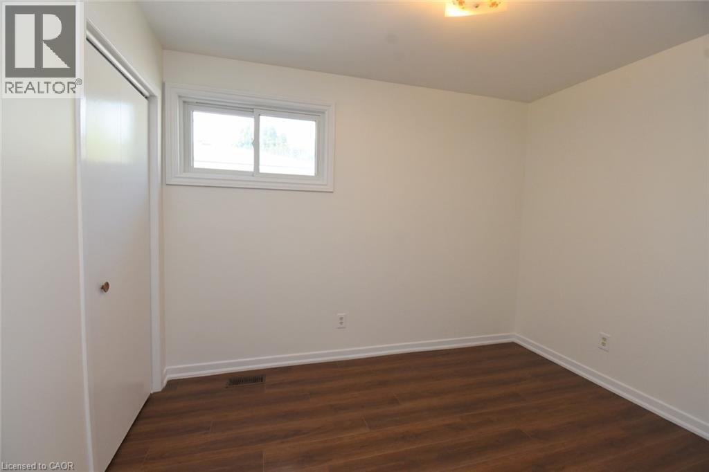 740 Hyde Road, Burlington, ON - Indoor Photo Showing Other Room