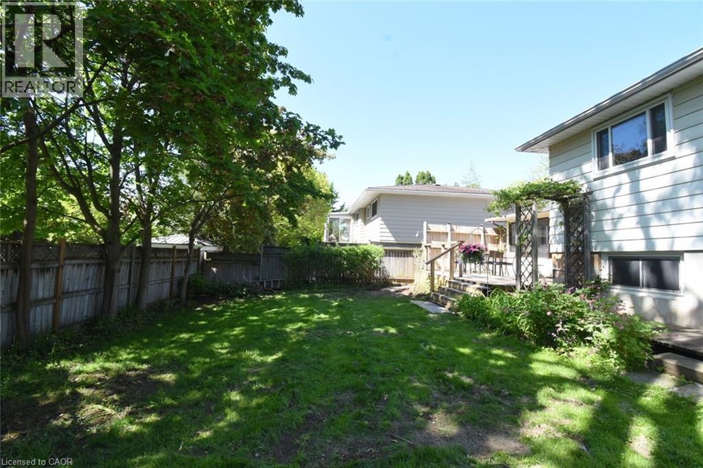 740 Hyde Road, Burlington, ON - Outdoor