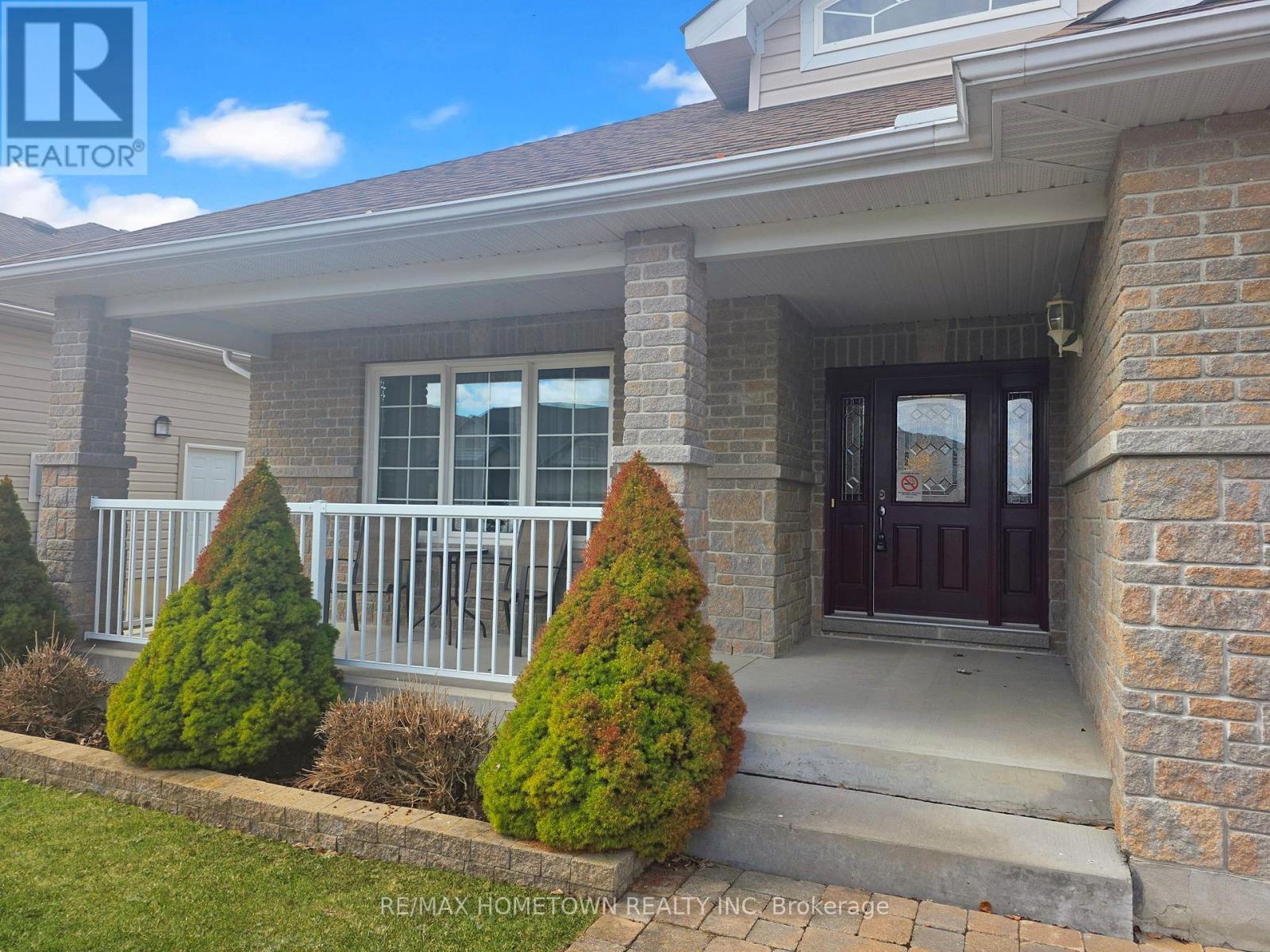 1124 Mcclure Crescent, Brockville, ON - Outdoor With Deck Patio Veranda