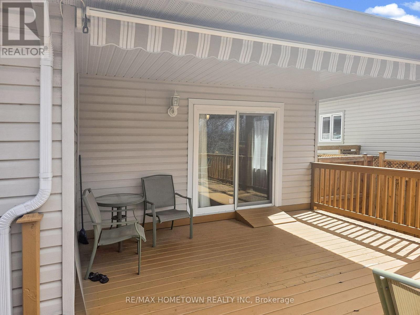 1124 Mcclure Crescent, Brockville, ON - Outdoor With Deck Patio Veranda With Exterior