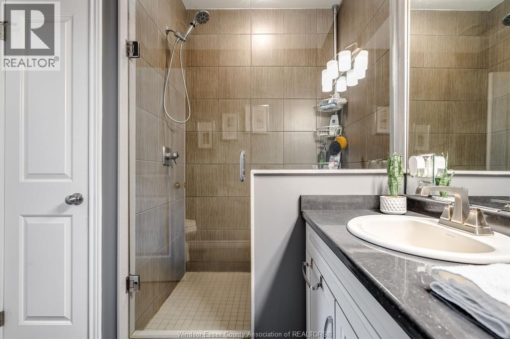 6107 Tiburon Crescent, Windsor, ON - Indoor Photo Showing Bathroom